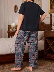 Plus Size Printed Crew Neck Short Sleeve Top & Pants Pajama Set, Outfits - Multicolor - View 3