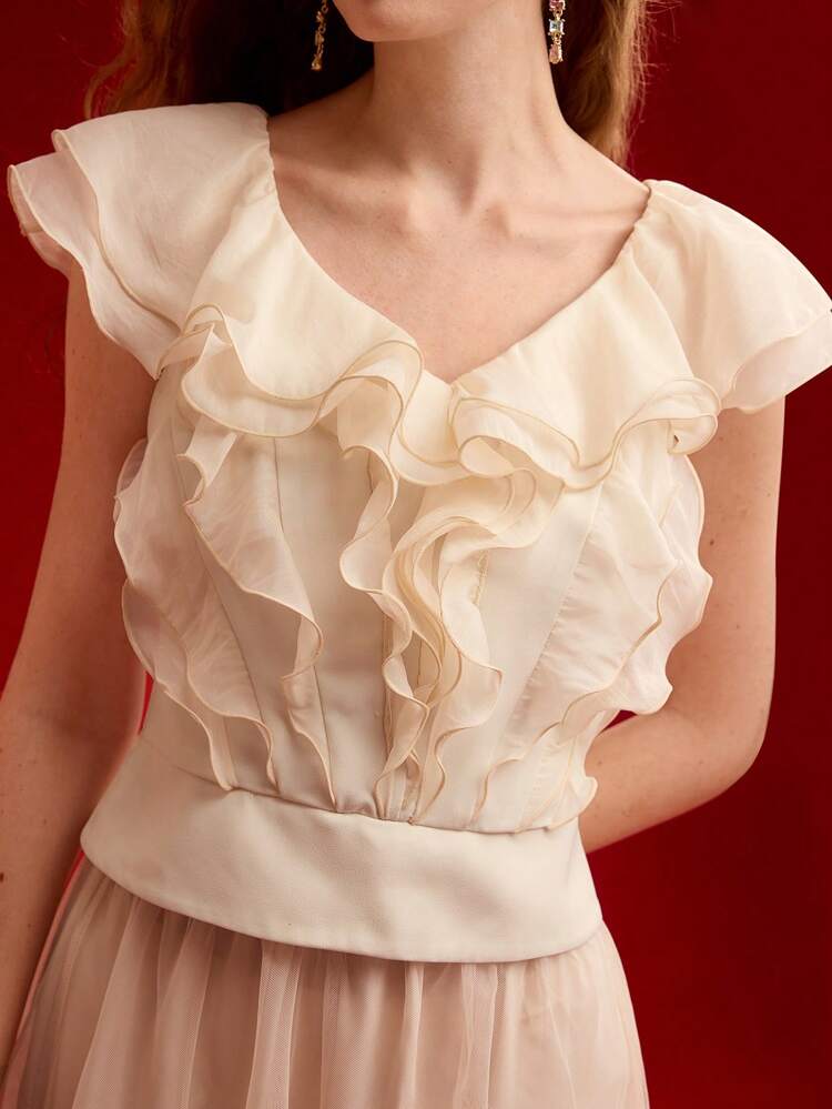 RUFFLE TRIM V NECK BLOUSE,VALENTINE'S DAY,SPRING/SUMMER