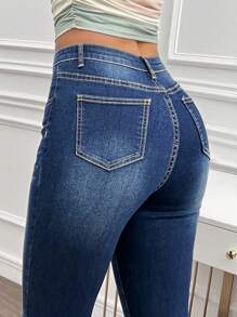 SHEIN LUNE Women's Pocket Design Slim Fit Casual Blue Jeans