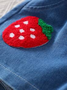 Conjunto de 2 piezas para niñas jóvenes consistente en una camiseta de manga corta con cuello redondo estampado de fresas lindas y divertidas, y shorts vaqueros de cintura elástica con bordado de fresas para el verano - Blanco - Ver 5