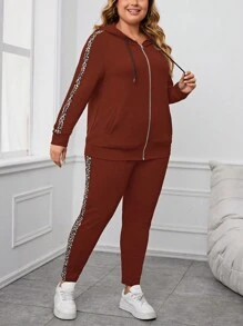 EMERY ROSE Conjunto informal de 2 piezas de talla grande para mujer con sudadera con capucha con cremallera y pantalones en estampado de leopardo y diseño de parches