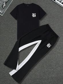 SHEIN Conjunto de 2 peças/conjunto de calças casuais de manga curta e flare para meninos adolescentes, roupa estilo punk rock de rua para o dia a dia, festa, festival de música, primavera/verão, letras góticas em inglês, contraste preto e branco