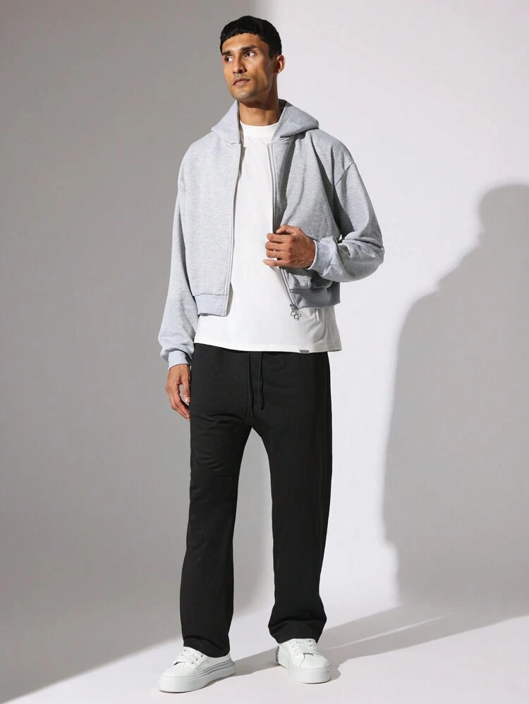 Completo da casa con felpa con zip corta e pantaloni jogger