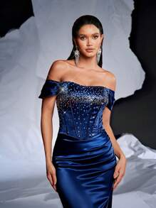 Glamrae 优雅奢华海军蓝露肩袖奢华水钻褶皱弹力缎面鱼骨缝线开叉美人鱼下摆连衣裙，适合婚礼、单身派对、度假、舞会、晚礼服（装饰） - 藏蓝色 - 查看 1