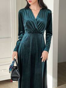 DAZY Robe longue en velours vintage élégante avec col en V enveloppant et taille cintrée pour femmes, robe longue à manches longues pour l'automne, robe de bal