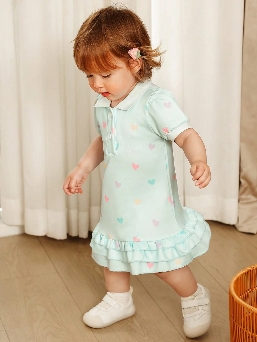 SHEIN Playful Pals Robe polo pour filles toddler avec imprimé cœur couleur bonbon arc-en-ciel, avec garniture florale, coupe évasée. Convient pour le printemps/été, la Saint-Valentin, l'extérieur - Bleu azur - Voir 1