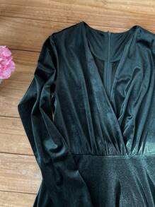 DAZY Robe longue en velours vintage élégante avec col en V enveloppant et taille cintrée pour femmes, robe longue à manches longues pour l'automne, robe de bal