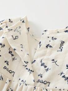 SHEIN 女婴小碎花包包放屁衣服婴儿时尚三角连体衣 - 米色 - 查看 6