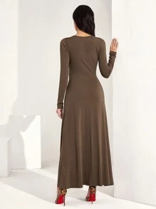 Modelyn Women's Solid Color V-Neck Long Sleeve Pleated Minimalist Long Arabic Style Dress - Mocha Brown - View 4