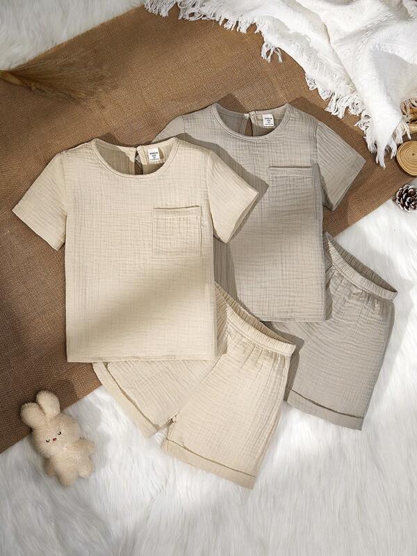 Vintaside Kids Young Boy Holiday Outfits Christmas Casual Outfits Apricot And Light Gray Crew-Neck Short-Sleeved Tops Are Paired With Baggy Shorts For A Summer Four-Piece Outfit. Loose Version, Pure Cotton Crepe Fabric, Natural Folding Effect, Comfortable Fashion. Simple Design Style, Chest Pocket Design Increases Practicality, Convenient For Children To Store Small Items. Suitable For Outdoor Games Or Indoor Activities, As Well As Family Leisure