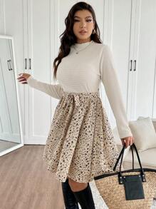 SHEIN Frenchy 大码优雅纹理华夫格子和花卉拼布 A 字连衣裙 - 杏色 - 查看 4