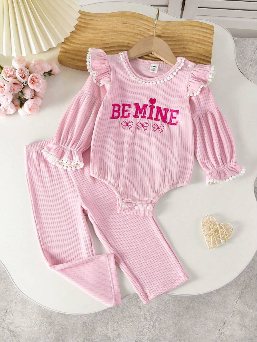 SHEIN Bộ 2 áo liền quần thêu chữ màu hồng và quần thường ngày cho bé gái mùa xuân/hè, thoải mái và thân thiện với da - Hồng - Xem 1