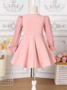 SHEIN Young Girl 1pc Fashion & Cute & Minimalist Elegant Knit Patchwork Chiffon Long Sleeve Dress, Autumn Mommy And Me Matching Outfits (Sold Separately) ,Elegant Long Sleeve Cake Dress, For Birthday Party, Vacation, Great For Casual & Daily Wear & School Daily In Autumn & Winter, For Christmas, Princess Dress,Sister And Me Matching.