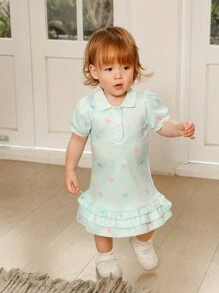 SHEIN Playful Pals Robe polo pour filles toddler avec imprimé cœur couleur bonbon arc-en-ciel, avec garniture florale, coupe évasée. Convient pour le printemps/été, la Saint-Valentin, l'extérieur - Bleu azur - Voir 4