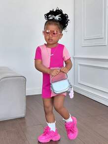 SHEIN Sparklyn 女宝宝可爱 Y2K 百搭日常居家粉色罗纹拼接短袖圆领迷你连衣裙 - 玫紅色 - 查看 7