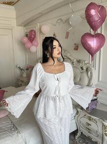 Flirla Blouse brodée avec nœud papillon, grande taille. Convient pour sortir, retour à l'école, rendez-vous, mode, décontracté, vacances, port quotidien, style campus, vacances à la plage