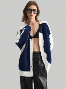 Ontre Trang phục thời trang xuân mới 2025 dành cho nữ, Áo len cardigan dài tay bất đối xứng 7% dệt kim pha trộn hai màu chắp vá bất đối xứng màu be & xanh nước biển, cổ chữ V, áo khoác dệt kim thoải mái thường ngày - Màu xanh hải quân - Xem 3