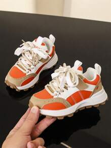 Zapatos informales tipo Gump para niños, versión coreana de zapatos deportivos ligeros, resistentes al desgaste, cómodos y con diseño de arcoíris a la moda