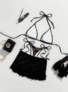 Set da 3 pezzi per l'estate: minigonna nera sexy in pizzo con volant, reggiseno a triangolo e perizoma del bikini