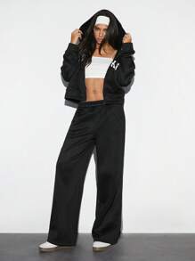 TRNVIE 2pcs Women's Casual All-Match Letter Print Kangaroo Pocket Hoodie & Elastic Waist Straight Leg Pants Set For Autumn/Winter