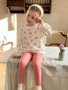 SHEIN LMoss Kids LMoss 年轻女孩 2 件套年轻女孩和年轻女孩彩色花卉拼色圆领运动衫和高弹力紧身裤套装，适合日常休闲穿着 - 彩色 - 查看 5