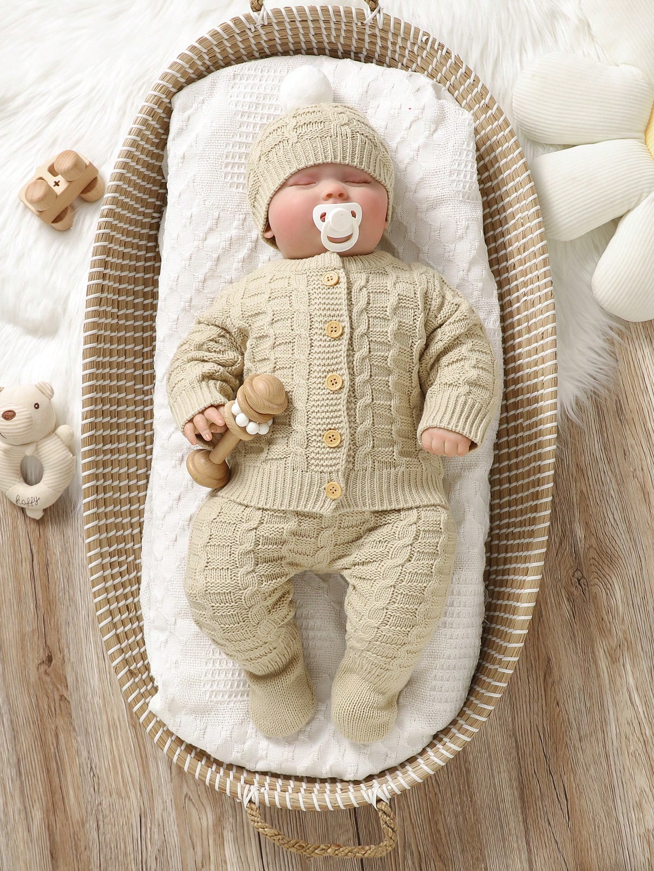 قطع من طقم الأطفال الرضع المحبوك: سترة كارديجان بي...