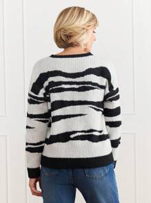 SHEIN LUNE Women Synthetic Textured Contrast Dropped Shoulder Crew Neck Long Sleeve Sweater Winter Clothes - Black and White - View 2