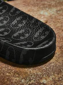 BATMAN X SHEIN Cartoon Pattern PVC Comfortable Slippers, Unisex,Couple,For Indoor & Outdoor Wear - Black - View 8