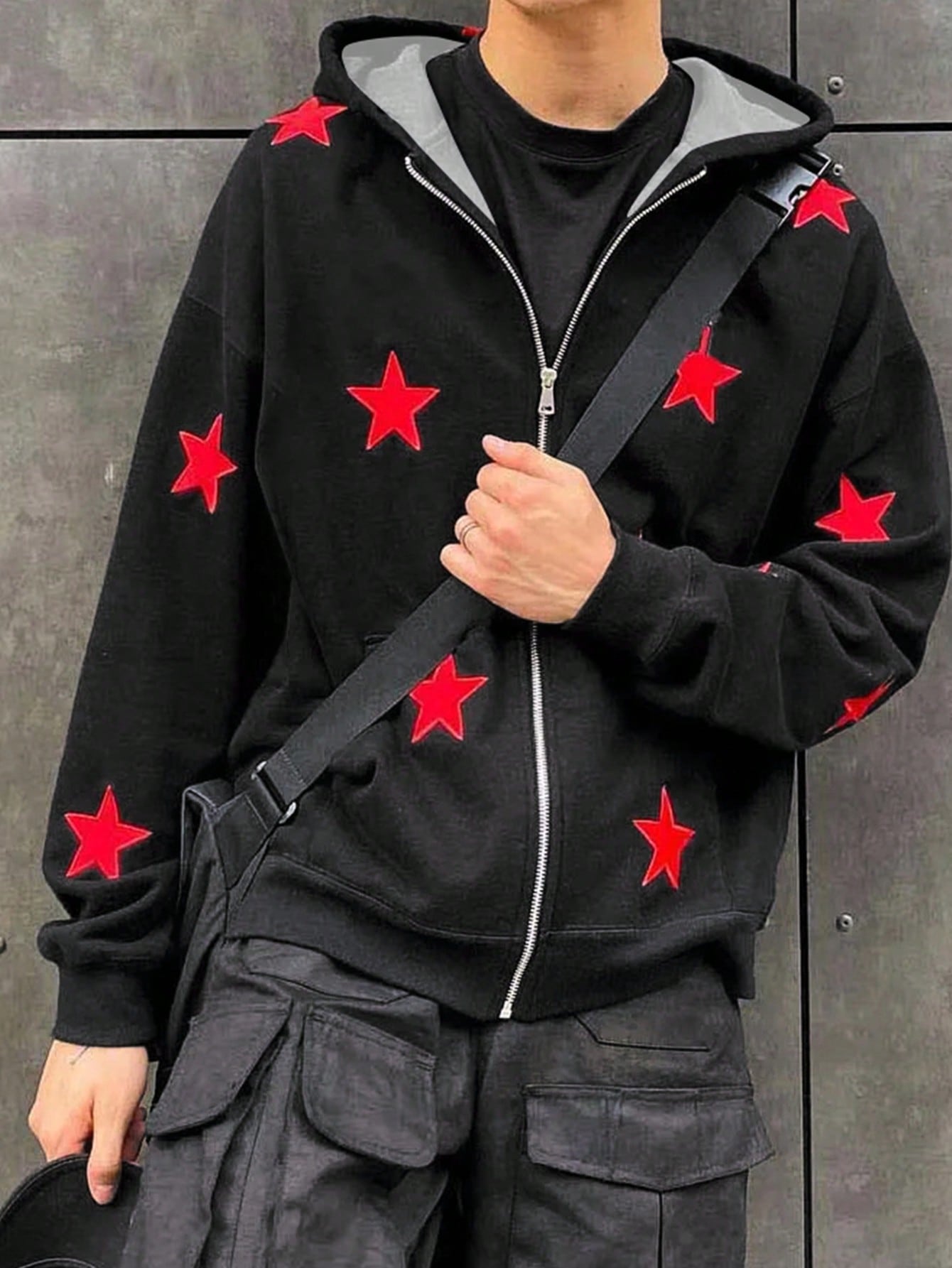 SHEIN Manfinity Dauomo Men's Autumn/Winter Drop Shoulder Long Sleeve Hooded Sweatshirt With Red Five-Pointed Star Zipper