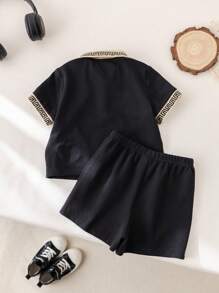 SHEIN Leap Crew Conjunto Casual Diário de Estilo Universitário Preto com Camisa Polo para Bebê Menino, Adequado para Primavera e Verão - Preto - Visão 2
