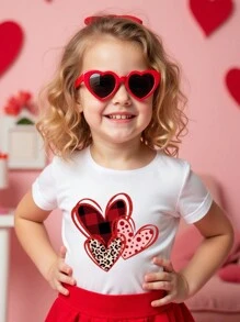 SHEIN 1pc Young Girl Valentine's Day Stylish Casual Faux Sequin Leopard Heart Graphic Print Crew Neck Short Sleeve T-Shirt, Mommy And Me Matching Outfits (2 Pieces Sold Separately) - White - View 1