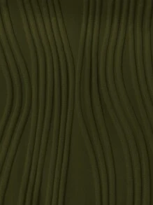 Slaydiva Ensemble deux-pièces pour femmes, un top court à encolure ronde, manches courtes, épaules dégagées, poignets repliés, ourlet à cordon de serrage et un short mini slim en tissu tricoté blanc ondulé