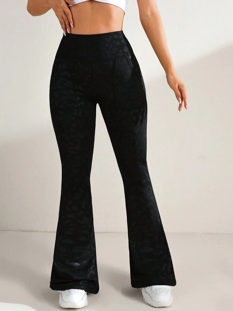 Easithlete Pantalones deportivos de mujer con cintura alta, estampado de leopardo, bolsillos y parches, con campana - Negro - Añade 4