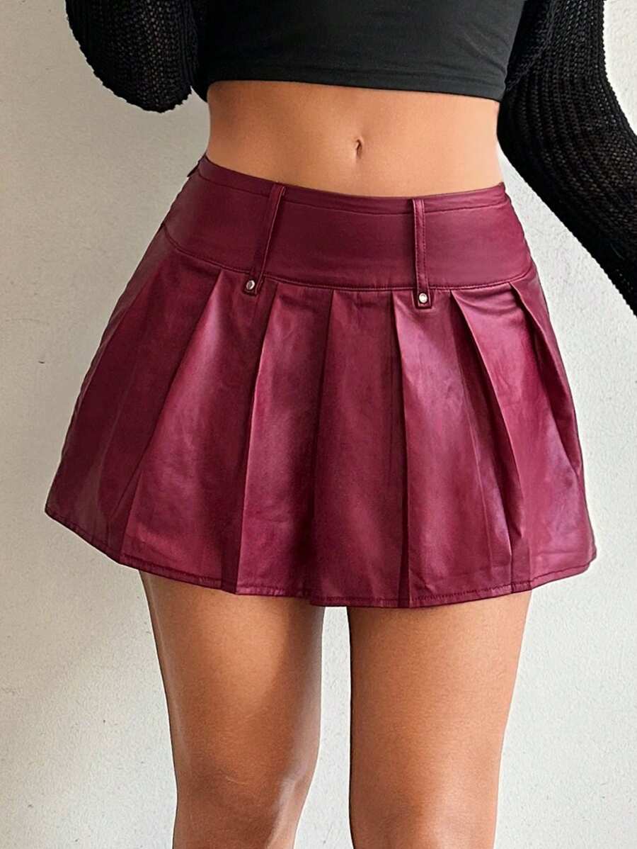 EgrlEra Jupe plissée à taille basse avec décoration de rivets en PU, look Y2K. Jupe mini courte pour femmes, idéale pour les fêtes de Noël et les soirées, couleur bordeaux - Rouge foncé - Voir 1