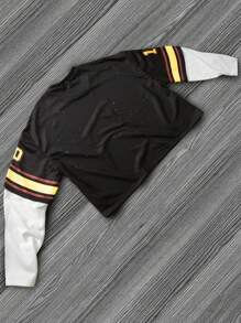 Manfinity Hypemode Camiseta de estilo jersey de baloncesto con bloqueo de color, estampado de letras y números para hombre