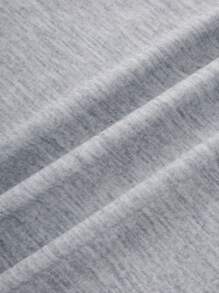 SHEIN Set da 2 pezzi per ragazzo adolescente, composto da t-shirt a maniche corte casual e pantaloni lunghi morbidi, stile punk rock da strada, adatto per festival primaverili/estivi e uso quotidiano, con stampe in inglese