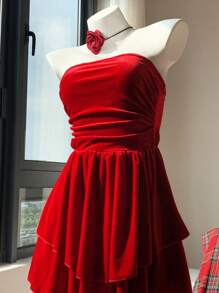 SHEIN EZwear Women's Red Velvet A-Line Strapless Dress, For Christmas - Red - View 3