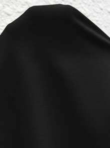 SHEIN Frenchy قميص مع تطريز بالصدفة وأكمام خفافيش في المقاسات الكبيرة ذو لون أحادي