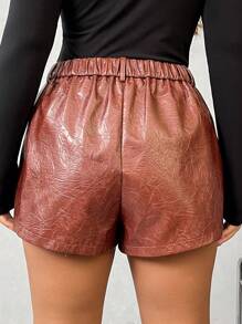 SHEIN Privé Quần short da PU siêu ngắn thời trang cổ điển, thanh lịch khi đi làm, nơi làm việc, trà chiều tinh tế, hẹn hò lãng mạn, lễ hội âm nhạc, tiệc tùng, phong cách retro phổ biến của INS, quần short đỏ tía gợi cảm dành cho quý cô - Màu Đỏ Sâu - Xem 3