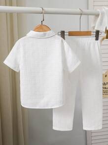 SHEIN Genkimix Kids 2 件套年轻男孩纯色短袖单排扣衬衫和裤子，休闲装 - 白色 - 查看 2