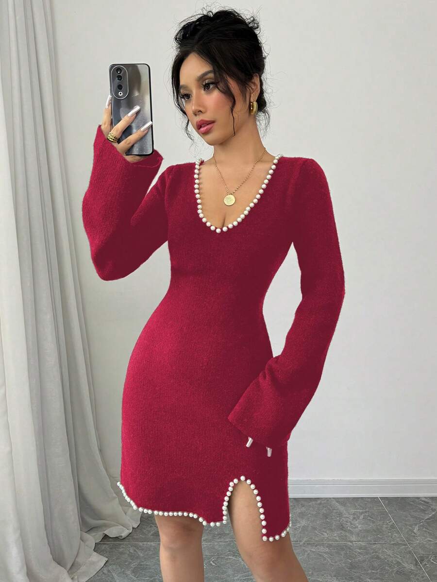 Elenzga V-Ausschnitt Bodycon Strickkleid mit Perlenverzierung und Schlitz-Saum