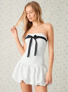SHEIN EZwear 优雅甜美蝴蝶结装饰迷你抹胸连衣裙 - 黑與白 - 查看 4