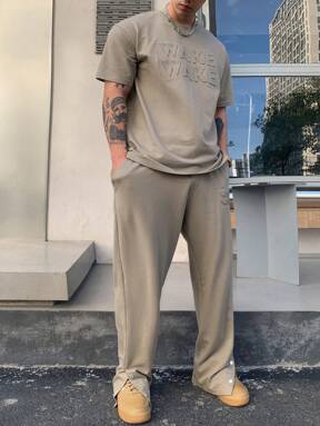 DAZY Men's Letter Embossed Print T-Shirt And Pants Set