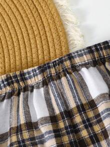 SHEIN Conjunto de pijama informal de 2 piezas con camiseta estampada con luna minimalista y dibujos animados, y pantalón recto a cuadros para niño, cómodo para el Ramadán y días festivos
