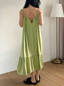 DAZY Damen einfarbiges Nachthemd mit Rüschensaum und langen Trägern, Schlafanzug Kleid