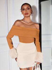 SHEIN SXY Jesienne ubrania damskie; Damskie wiosenne jesienne jednolite kolory patchworkowe futrzane mankiety odkryte ramiona dopasowane modne bluzki wyjściowe dla kobiet, elegancki strój na codzienne randki, klubowanie, imprezy i wydarzenia noworoczne; Noworoczny strój damski