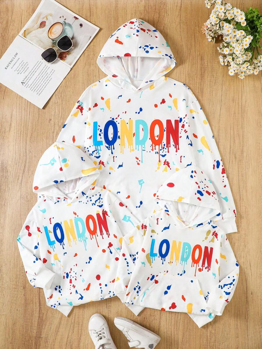 SHEIN Sự kết hợp giữa phong cách đường phố và sức sống mùa xuân cho cô gái trẻ. Trang phục được phủ họa tiết chữ cái tiếng Anh và graffiti trắng, toát lên phong cách đường phố mạnh mẽ. Họa tiết chữ cái mang đến nét thời trang quốc tế, trong khi các chi tiết graffiti thể hiện nét cá tính và nét nghệ thuật. Thiết kế tay dài mang đến sự ấm áp vừa đủ cho tiết trời xuân se lạnh. - trắng - Xem 1