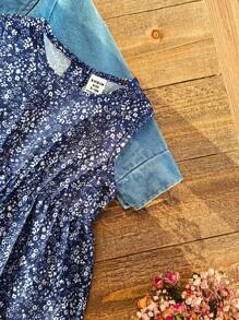Completo da bambina composto da giacca di jeans elegante e classica con ampio colletto e maniche corte lunghe + abito ampio con scollo tondo e senza maniche, in blu navy e bianco con stampa floreale stile campagna francese, 2 pezzi - Blu - Visualizzare 5