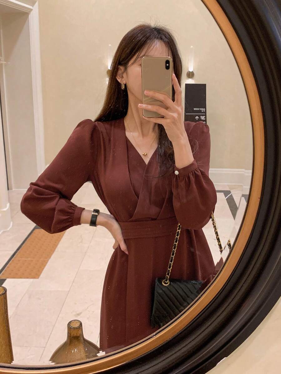 DAZY 法式复古V领优雅高端奢华连衣裙成熟女性秋装长袖连衣裙 - 酒紅色 - 查看 1