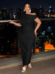 SHEIN SXY 大码修身单肩优雅派对扭纹装饰白色连衣裙